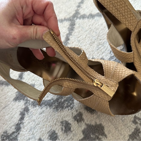Michael Kors Zipper Top 4” Heels Textured Faux Snakeskin Stilettos Size 9 - Picture 10 of 13